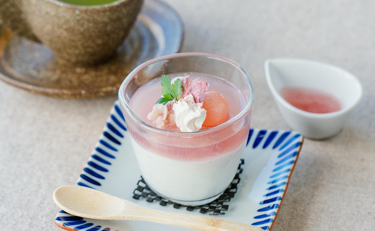 島のもっちり桜ぷりん（抹茶・桜シロップ付き）