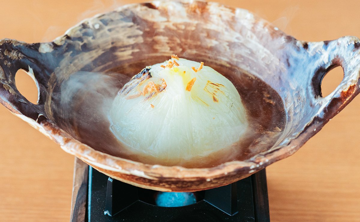新玉ねぎの丸ごと食べるスープ